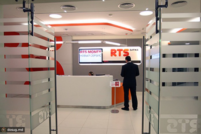 Индекс РТС опустился ниже 1100 пунктов впервые с 21 марта