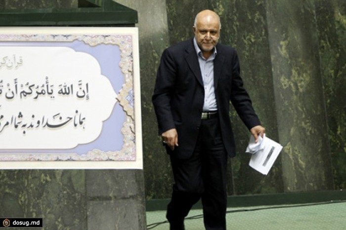 Иран призвал нефтедобывающие страны освободить для него место на рынке