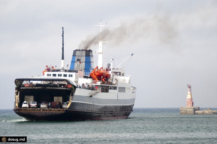 Из-за циклона закрылась переправа на Сахалин с материка