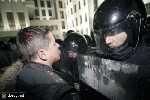 КГБ обвинил фотографов в оскорблении белорусского народа