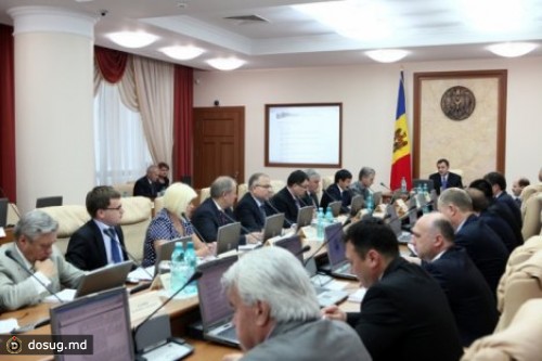 
 Кабмин сократил госбюджет-2012
