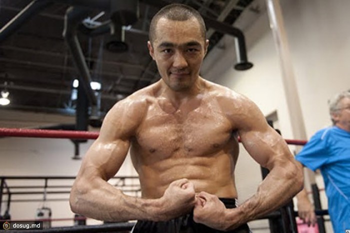 Казахского боксера признали «суперчемпионом»