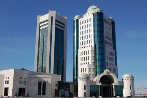 Казахстан наложил мораторий на усыновление детей американцами