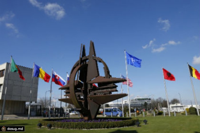 Киев призвал срочно созвать заседание комиссии Украина-НАТО