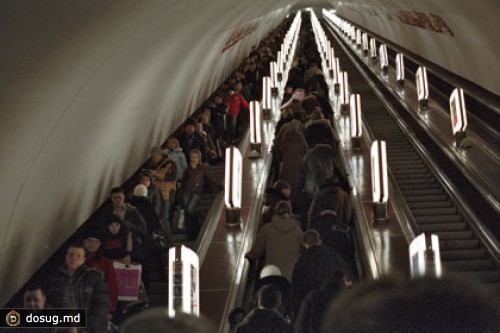 Киевское метро пригрозили обесточить из-за миллионного долга