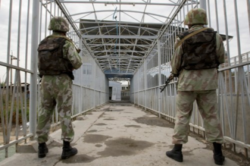 Киргизов предложили отселить от границы с Узбекистаном