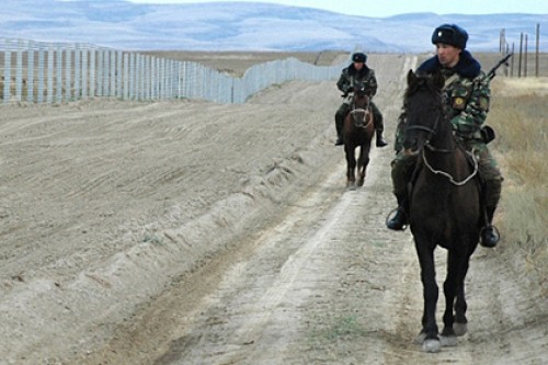 Киргизы на джипах прорвались через границу Казахстана