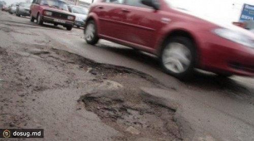 Кишиневская мэрия приняла решение о возобновлении "латания" столичных дорог