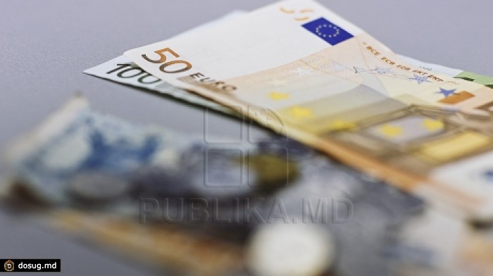 Курс доллара и евро в Молдове продолжает расти