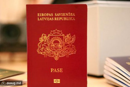 Латвиец решил через суд избавить ребенка от имени Маркс