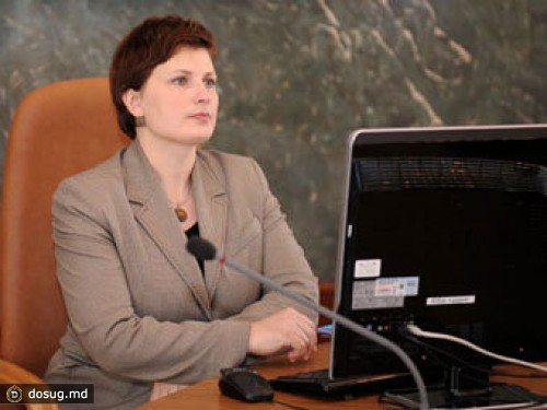 Латвийские пенсионеры потребовали отставки министра за интервью в Playboy