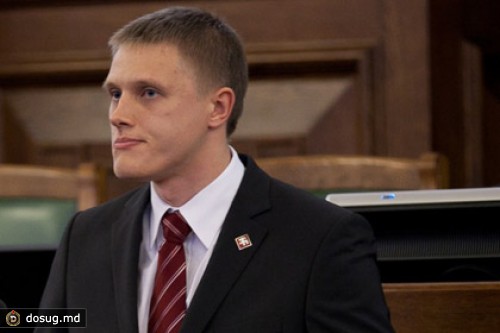 Латышский националист вызвал на дебаты российского посла