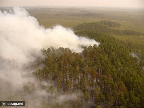 Летевший в Томск самолет МЧС посадили в Кемерово