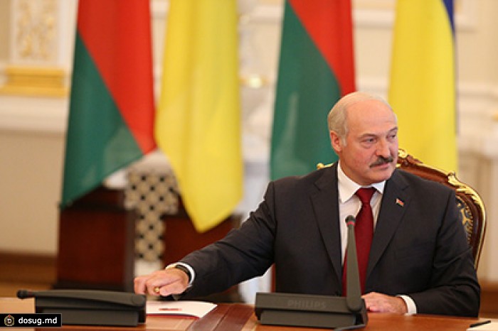 Лукашенко напомнил о неспособности Кремля и Запада наклонить его