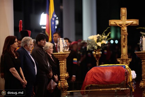 Лукашенко решил лично присутствовать на похоронах Чавеса