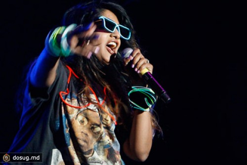 M.I.A. пригрозила «слить» в Сеть новый альбом