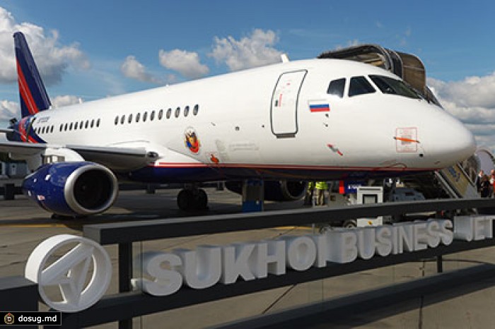 Мантуров представил бизнес-версию Sukhoi Superjet-100 партнерам из арабских стран