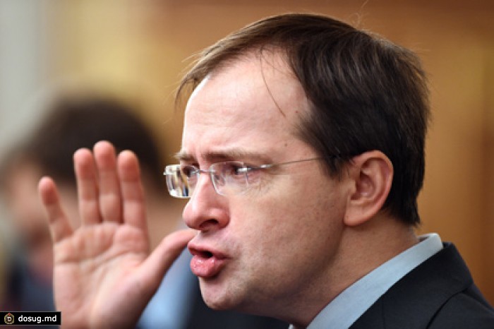 Мединский назвал идеологов санкций против Кобзона людьми с мозгом цыпленка