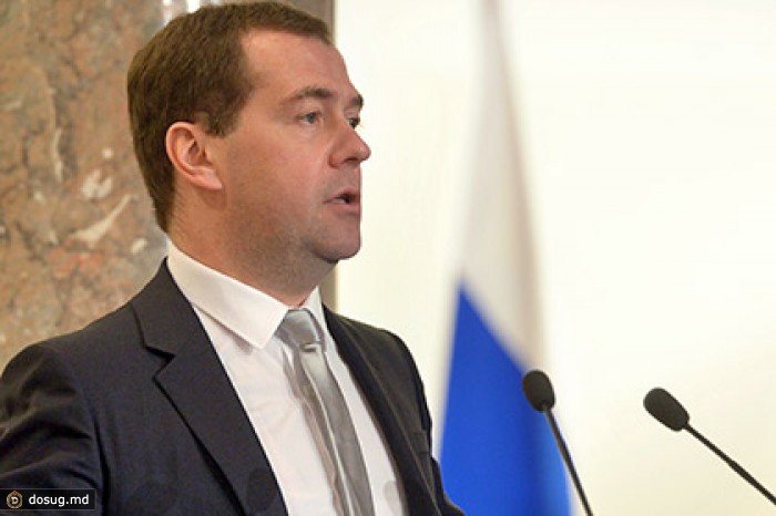 Медведев допустил возможность гражданской войны на Украине