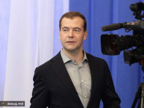 Медведев назвал провокацией слухи о "планах на выборы"
