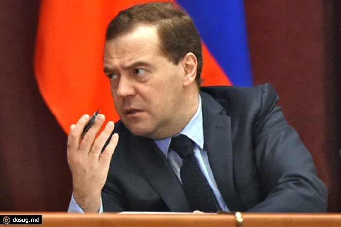 Медведев поручил подготовить предложения по преференциям российскому ПО