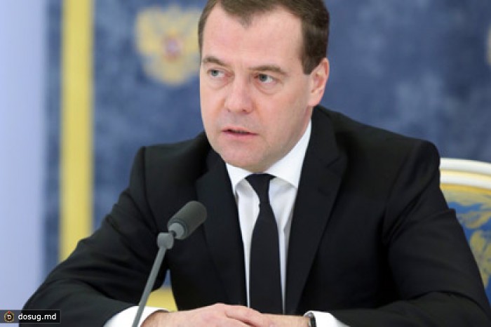 Медведев поручил скоординировать информационную политику за границей