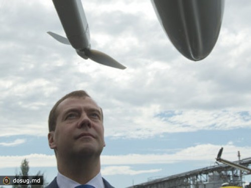 Медведев предложил создать патентный центр в "Сколково"