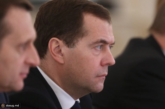 Медведев возобновит многомиллиардную программу безопасности на транспорте