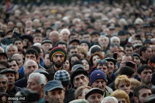Митинг правящей партии Армении сорван из-за оппозиции