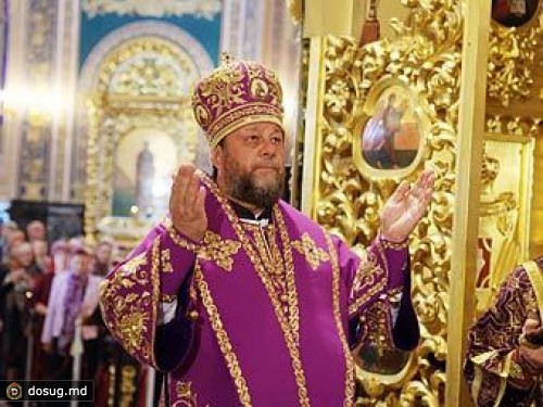 Молдавская митрополия потребовала оградить школы от геев
