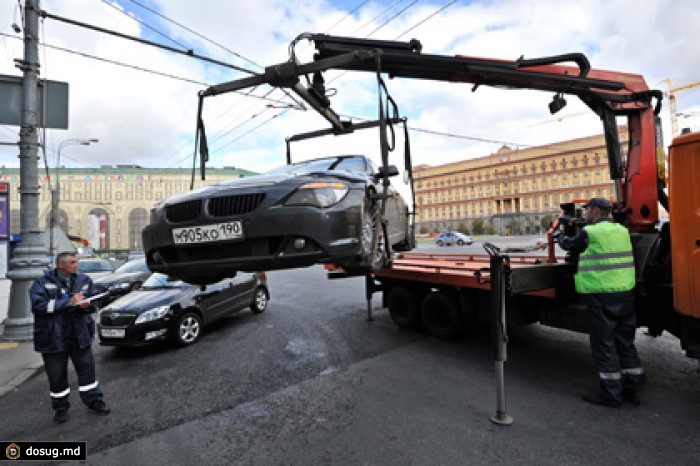 Московские водители начнут оплачивать эвакуацию автомобиля через интернет