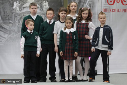 Москва отказалась от единой школьной формы