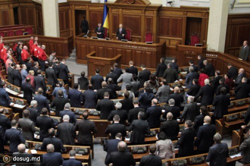 На Украине предложили отбирать мандаты у депутатов-бездельников
