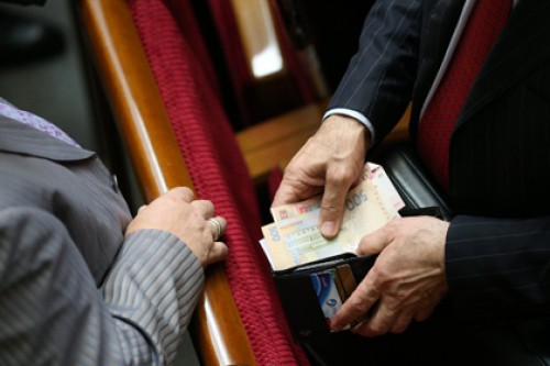 На Украине придумали наказание за политическое сутенерство