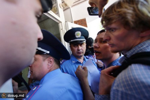 На Украине собрались усилить ответственность за нападение на милиционеров