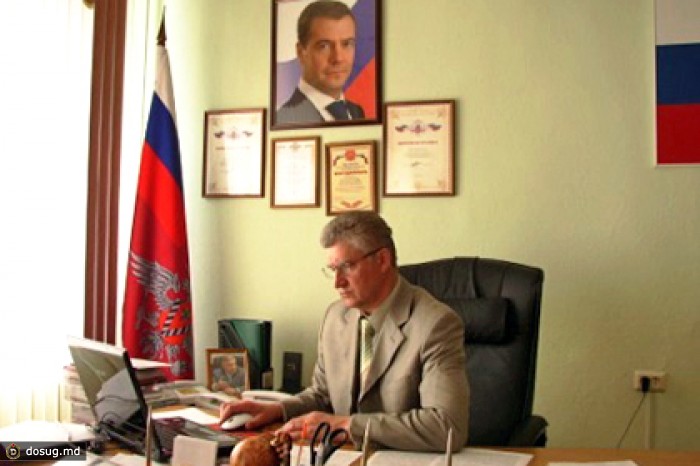 На главу воронежского ФМС завели дело о взятке внедорожником
