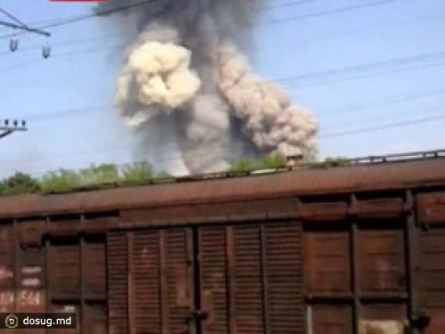 На горящем складе в Приморье прекратились взрывы