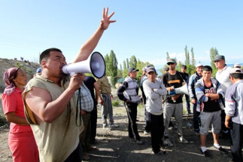 На севере Киргизии отменили режим ЧП