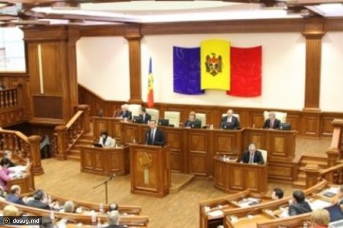 Нашлись деньги для пасхальных подарков молдавским депутатам