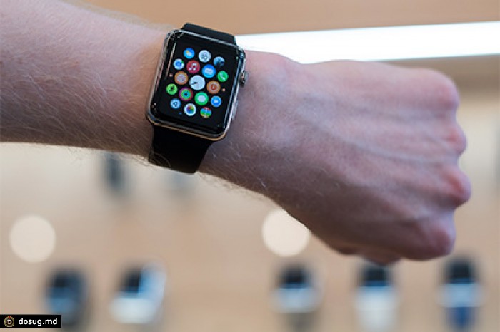 Названы сроки начала свободной продажи Apple Watch в магазинах