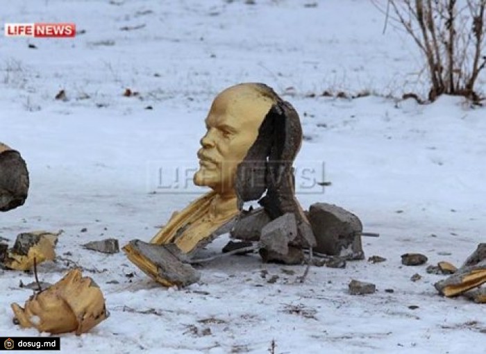 Неизвестные снесли еще один памятник Ленину в Одесской области