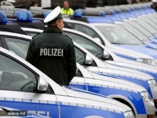 Немецкий суд защитил полицейских с татуировками