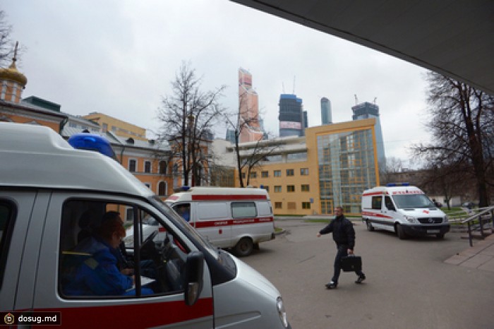 Нетрезвый мужчина с пистолетом угнал в Москве машину «скорой помощи»