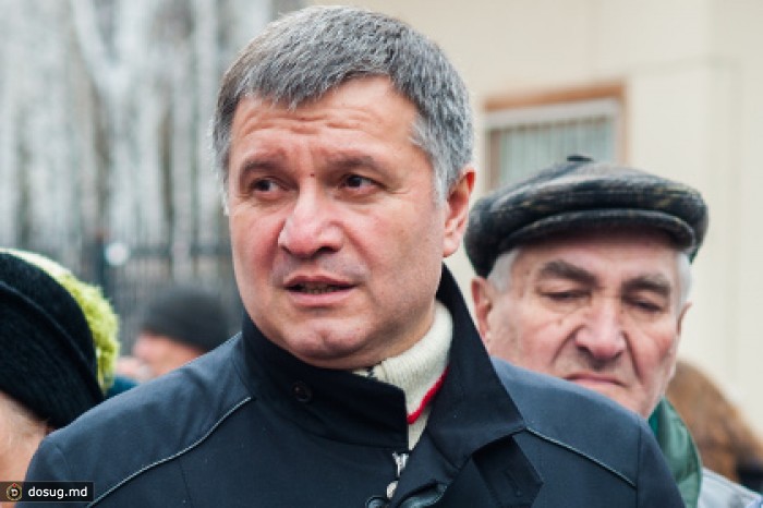Новый глава МВД Украины расследует действия милиции во время беспорядков