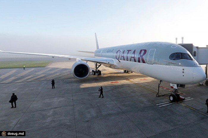 Новый лайнер Airbus A350 впервые вылетел с пассажирами