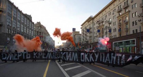 Оппозиционер получил 10 суток за баннер о «кремлевских оккупантах»