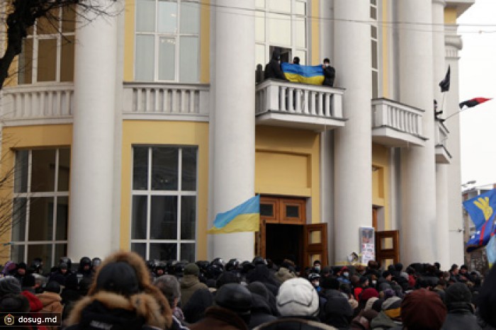 Оппозиция хранила в Винницкой администрации «тонну взрывчатки»