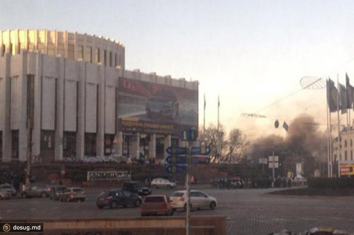 Оппозиция покинула захваченный «Украинский дом»