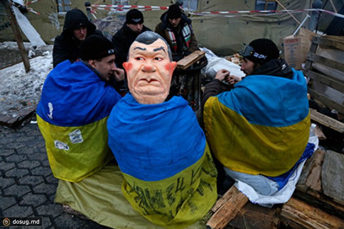 Оппозиция признала невозможность сместить Януковича до 2015 года