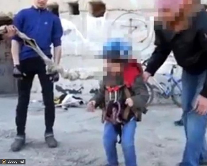 Отец заснял экстремальный прыжок своего 6-летнего сына в Данченах. ВИДЕО